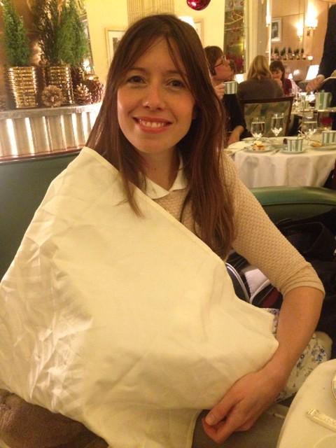 RT Asked to cover up with this ridiculous shroud while #breastfeeding so not to cause offence @ClaridgesHotel today..  - embedded image 