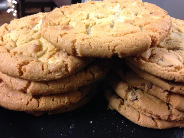 RT #free cookie with a Large Take out drinks today only!  - embedded image 