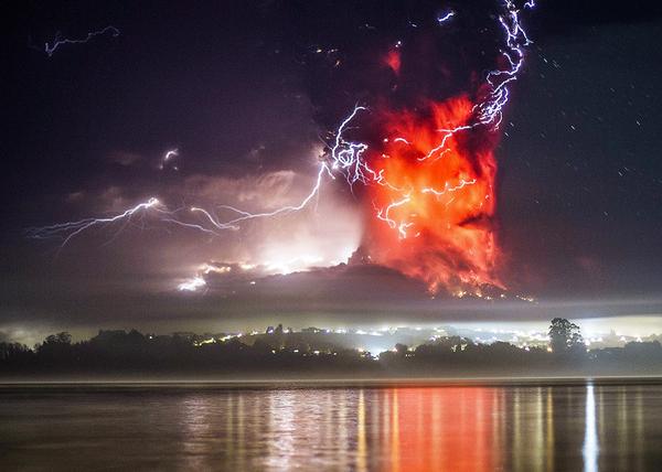 RT To quote @passantino, Chile’s Calbuco went "full Mordor” last night. Photos, videos, words: http://t.co/GDTuS1OoJG  - embedded image 