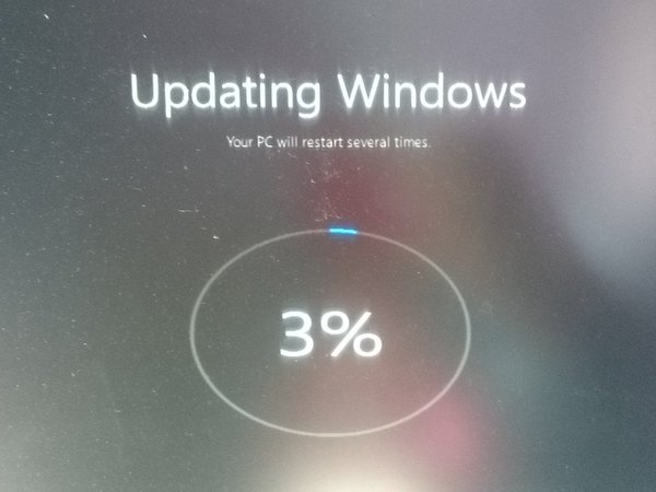 Kill me now. This painful. #Windows10  - embedded image 