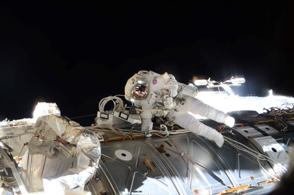 RT Today’s exhilarating #spacewalk will be etched in my memory forever – quite an incredible feeling!  - embedded image 3