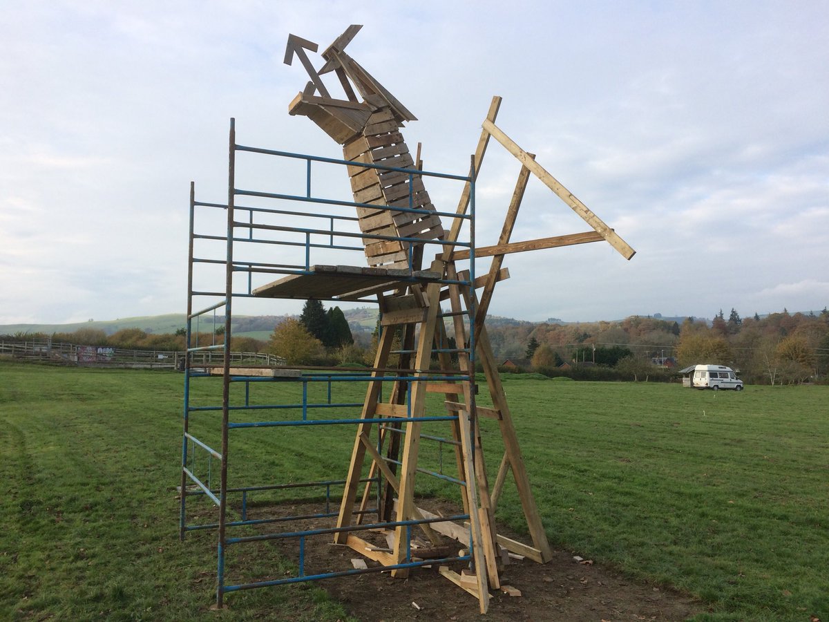 RT Helped build a Dragon for fireworks tonight Wentes Meadow Presteigne  - embedded image 1