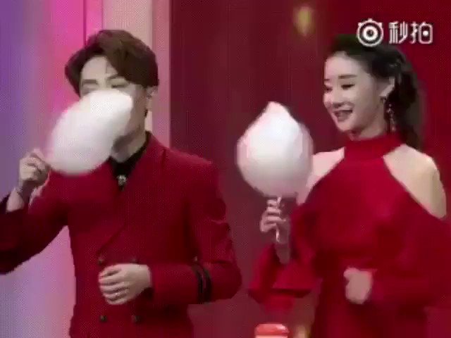 RT Girl crushes a cotton candy eating contest ❤️.  - embedded image 