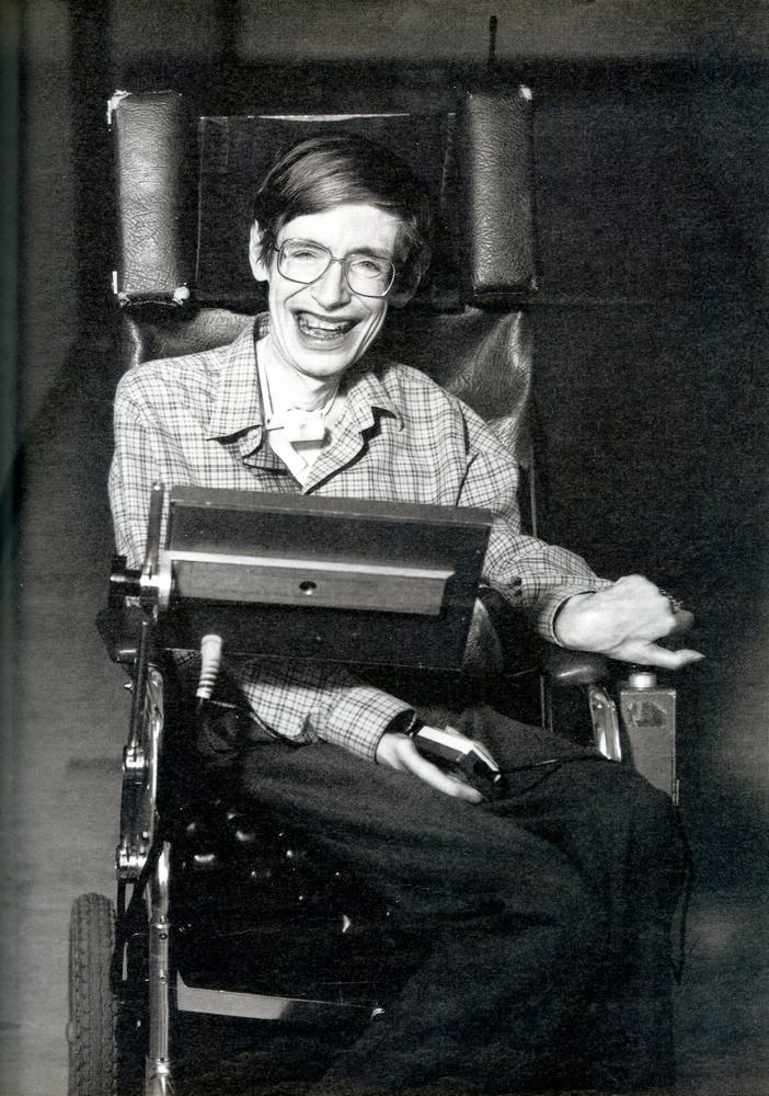 RT "Quiet people have the loudest minds." - Stephen Hawking  - embedded image 2