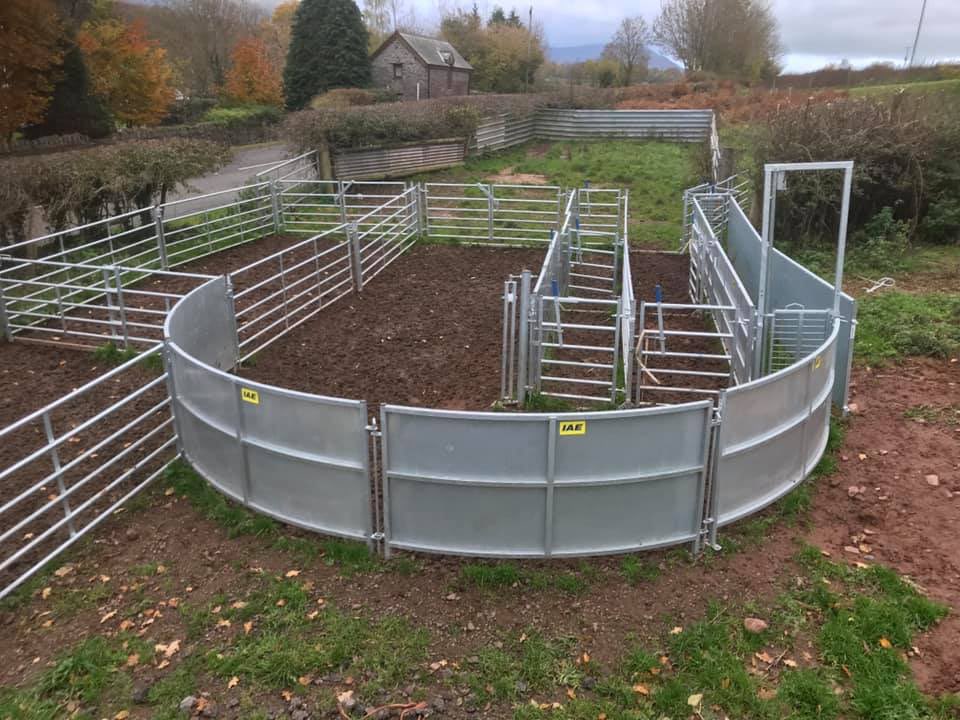 RT This sheep handling system was stolen from Brecon this week tweet as much as you can  - embedded image 