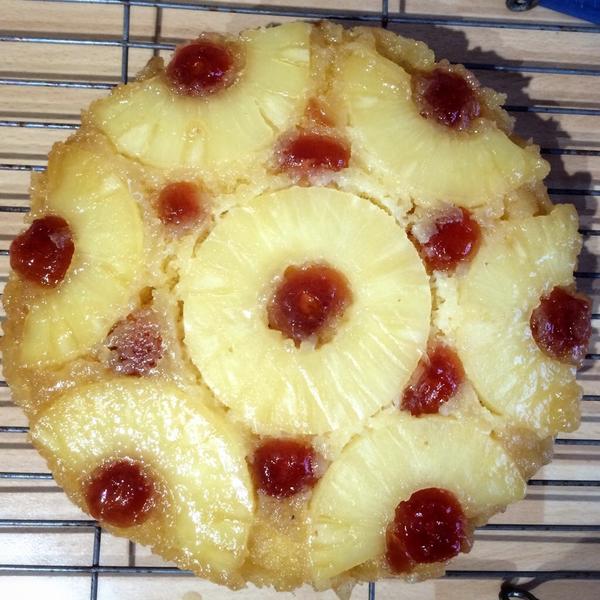 RT This week's cake: Pineapple Upside Down Cake. Told the kids they have to stand on head to eat it @SatScenes  - embedded image 