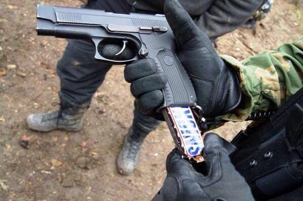 RT How to sneak chocolate undetected into a US cinema  - embedded image 