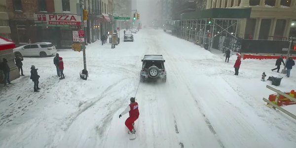 RT Meanwhile, in New York: https://t.co/8XyJhCNm4b #SnowZilla  - embedded image 