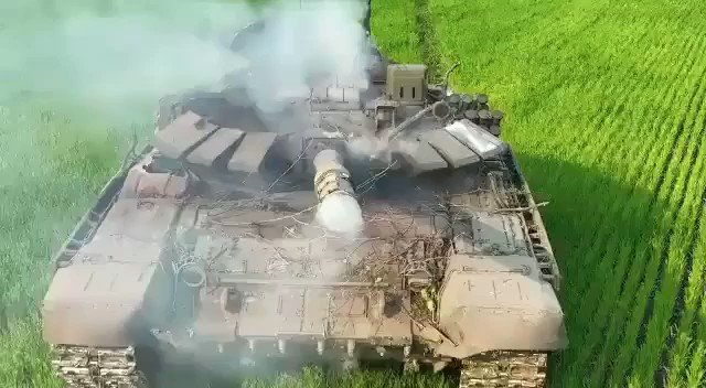 RT Someone actually made a David Attenborough style voiceover for this video of a destroyed Russian tank.  - embedded image 